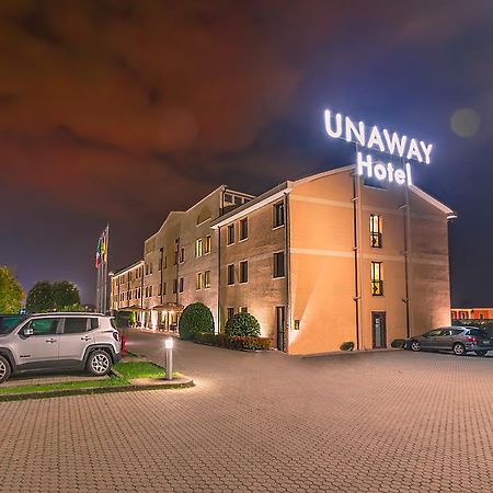 Una Hotels Occhiobello Bagian luar foto