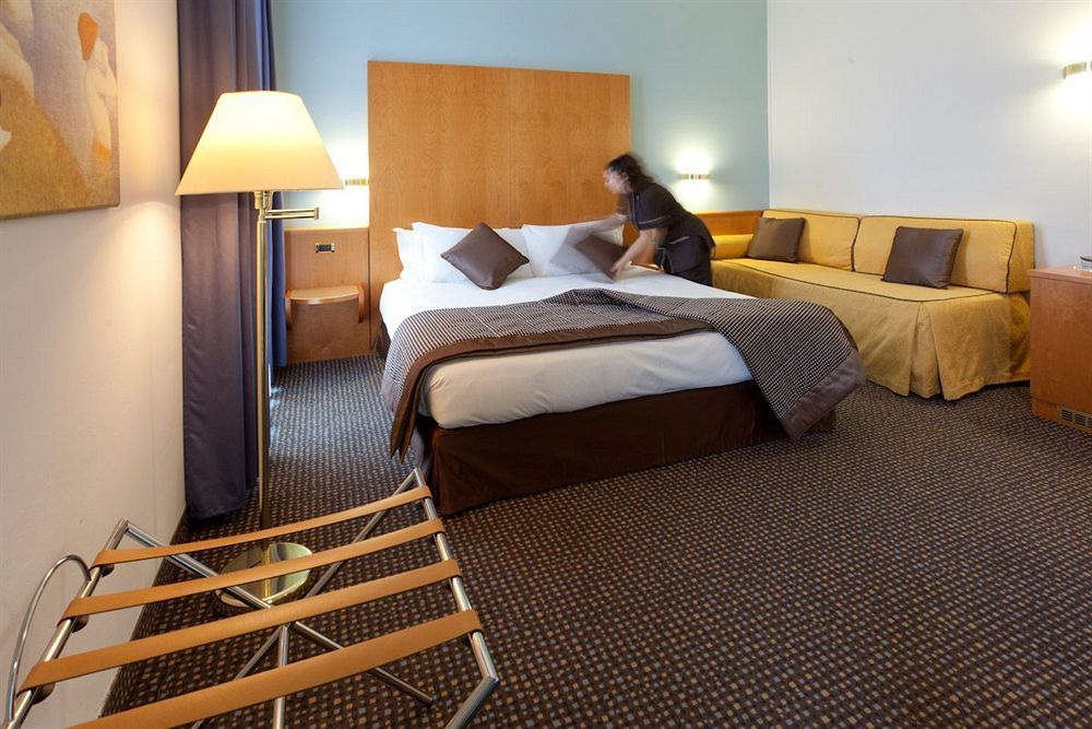 Una Hotels Occhiobello Bagian luar foto