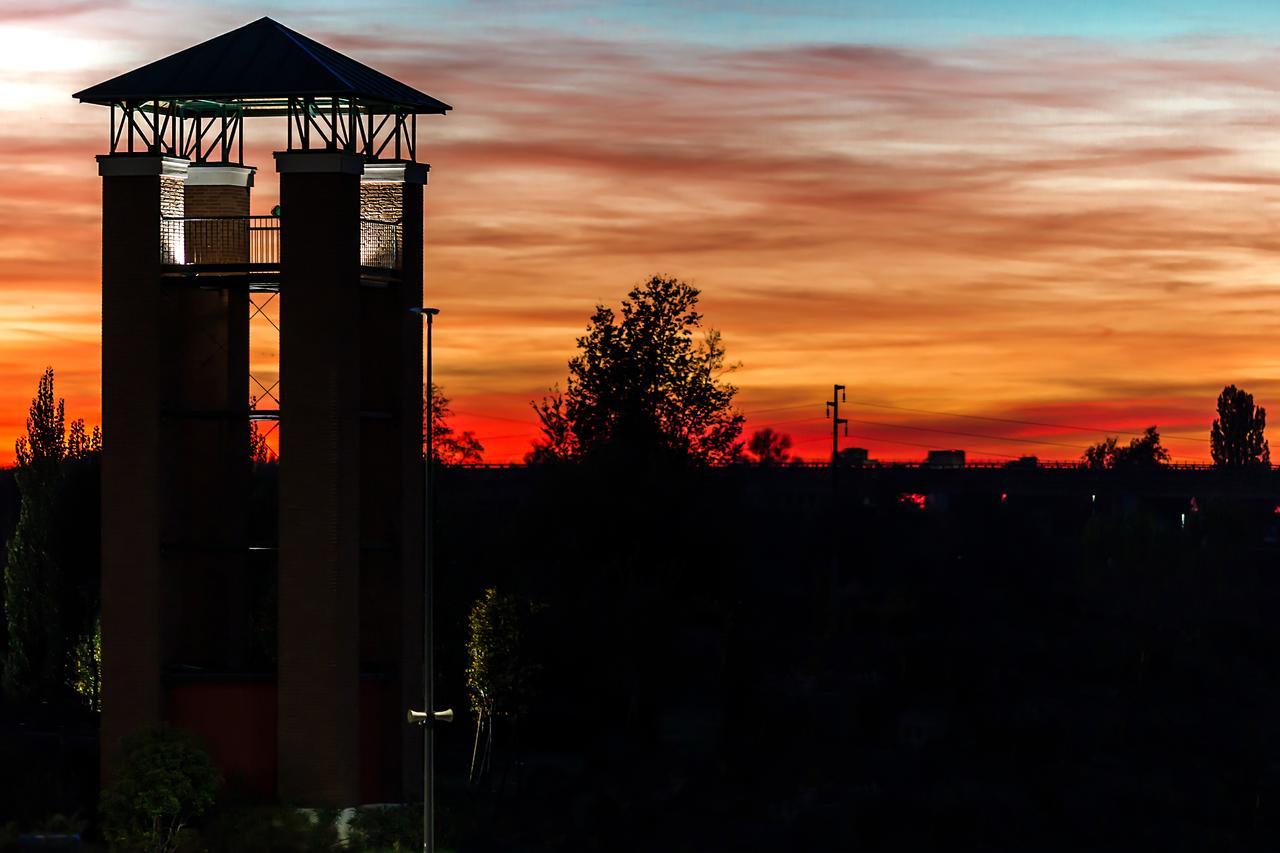 Una Hotels Occhiobello Bagian luar foto