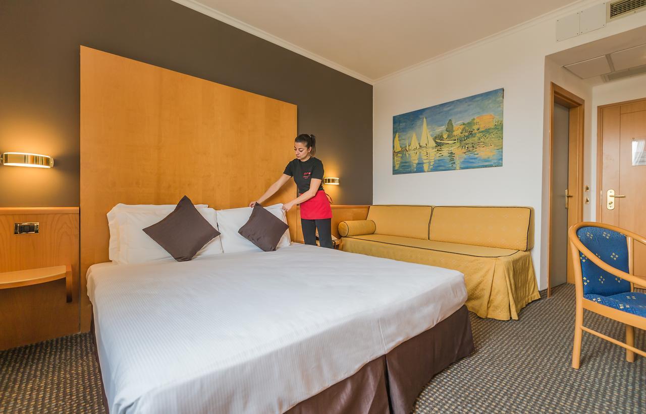 Una Hotels Occhiobello Bagian luar foto