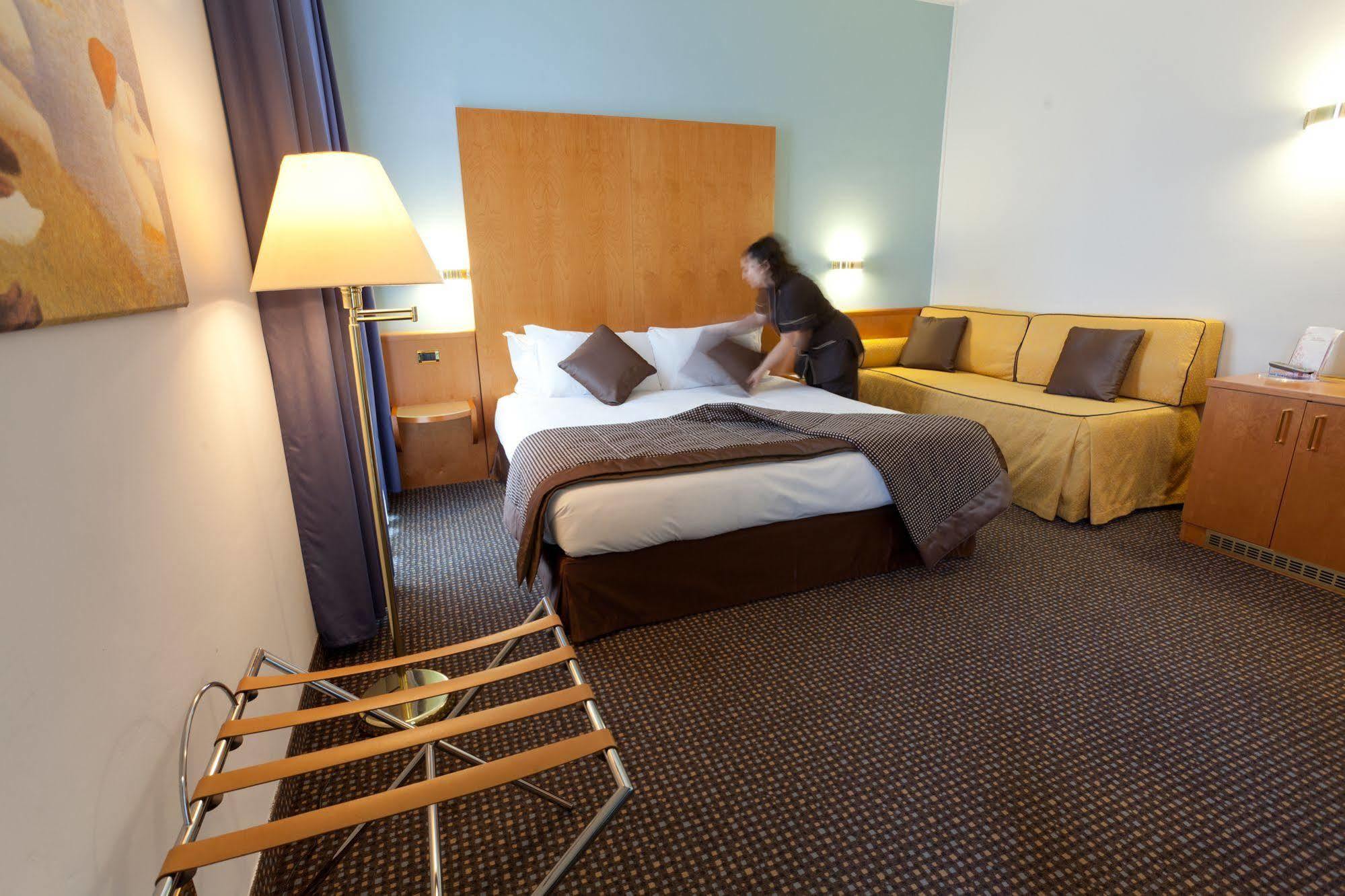 Una Hotels Occhiobello Bagian luar foto